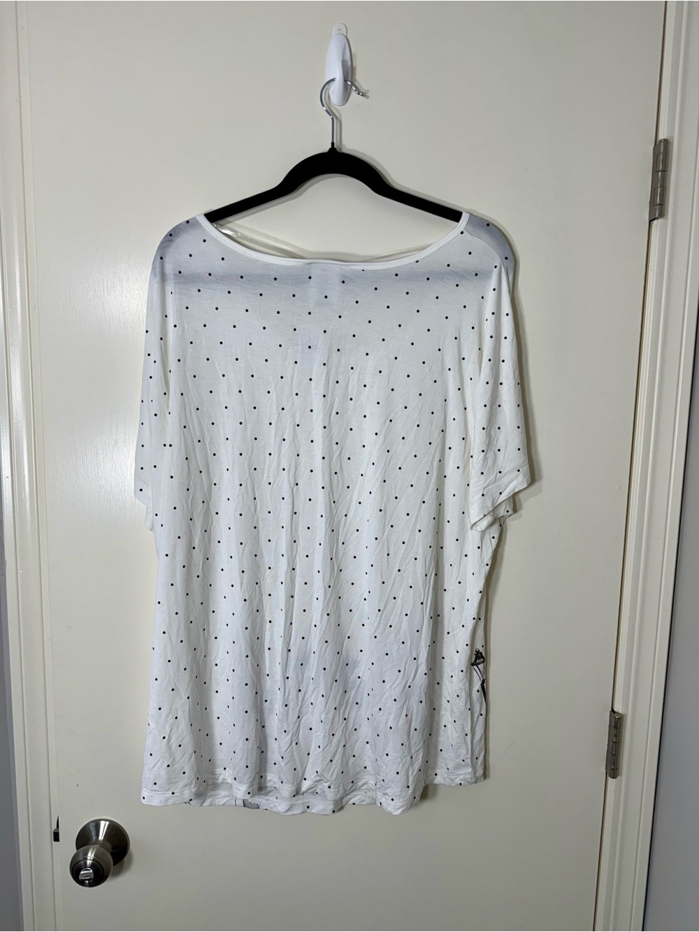 Disney White Polka Dot Scoop Neck Top with Minnie Mouse Print Size XXL - Picture 5 of 7